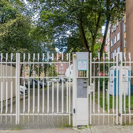 Maya's Flats & 37 - Piwna Appartement