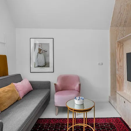 Maya's Flats & 37 - Piwna * غدانسك