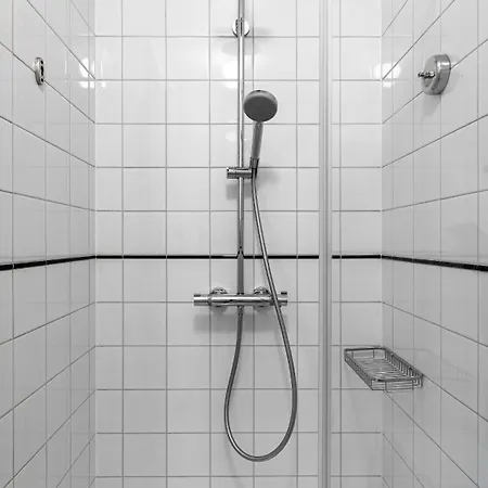 Maya's Flats & 37 - Piwna *