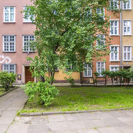 Maya's Flats & 37 - Piwna Apartamento