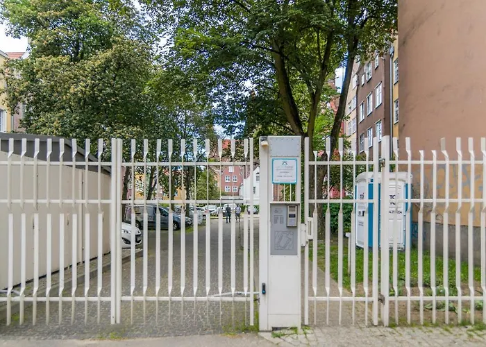 Maya's Flats & 37 - Piwna Apartamento