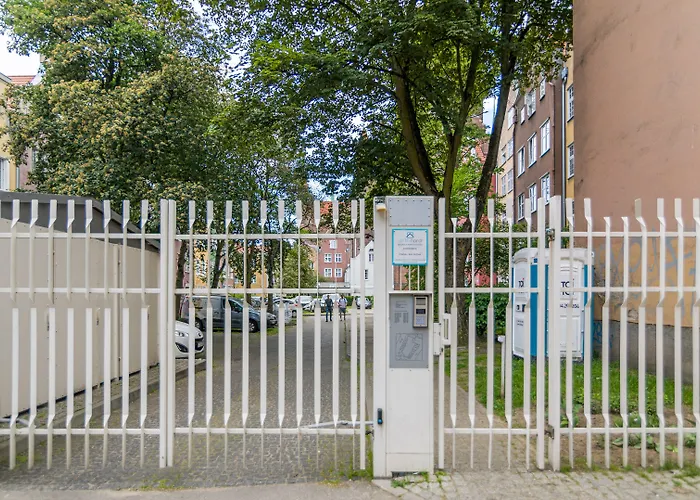 Maya's Flats & 37 - Piwna Apartamento