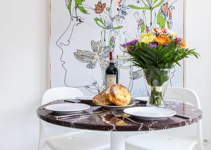 Maya's Flats & 37 - Piwna *